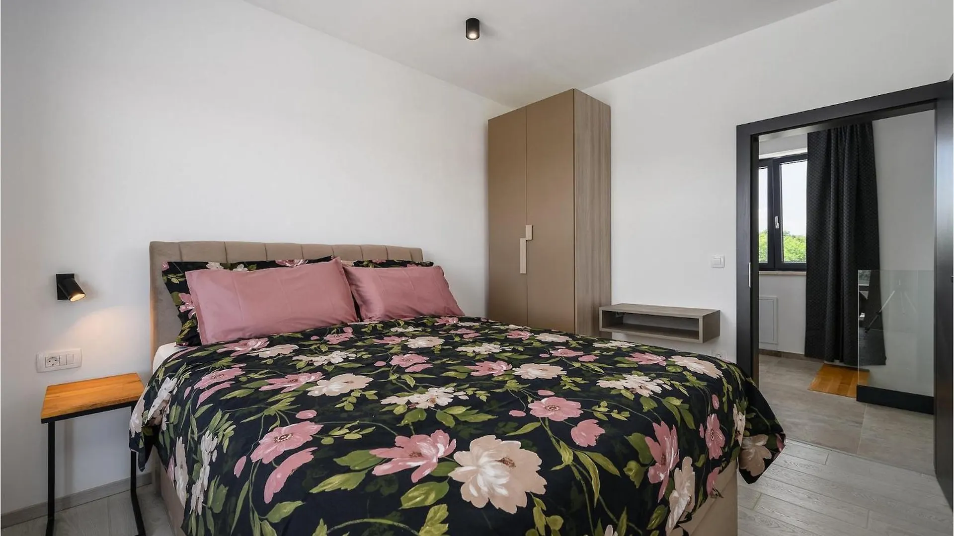 Villa De La Vie Rasa Holiday home