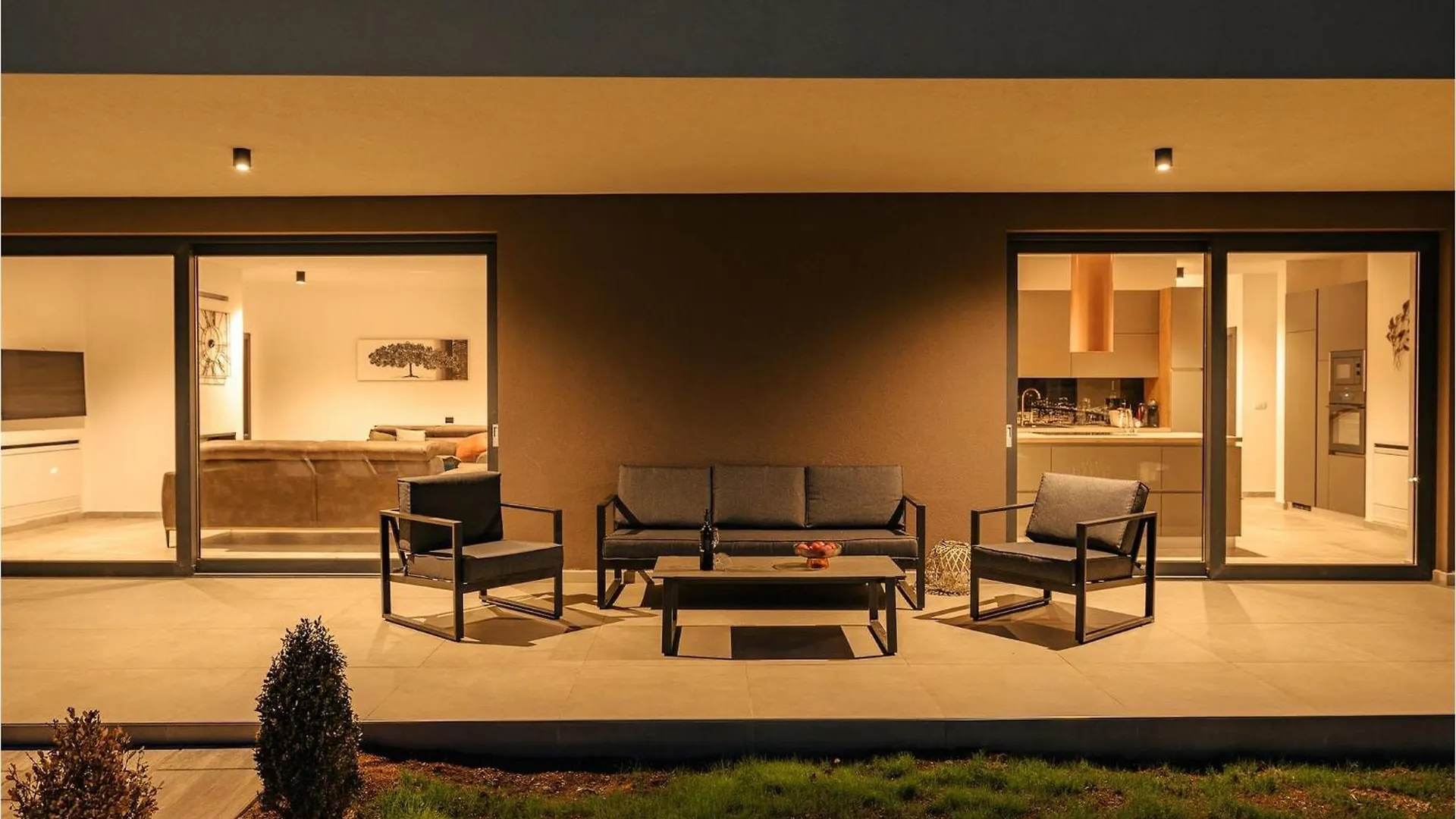 Villa De La Vie Rasa 0*,